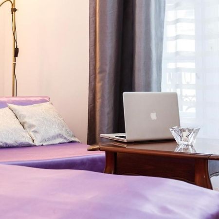 City Center Apartment With Balcony Beograd Eksteriør billede