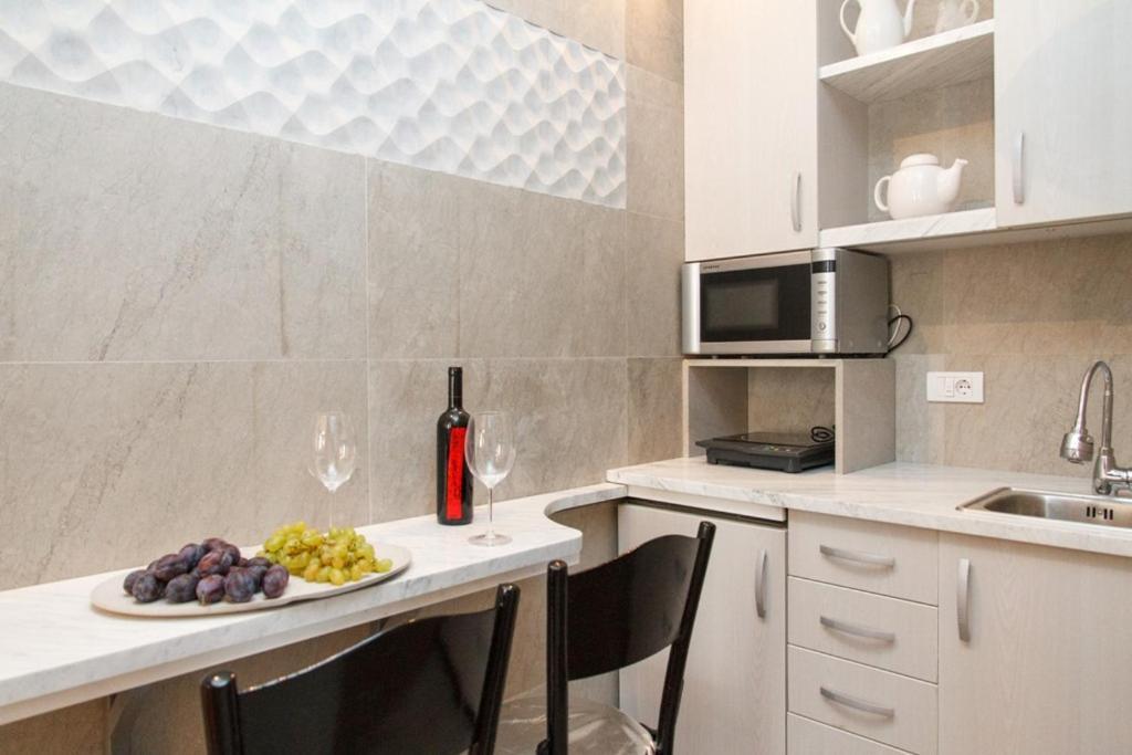 City Center Apartment With Balcony Beograd Eksteriør billede