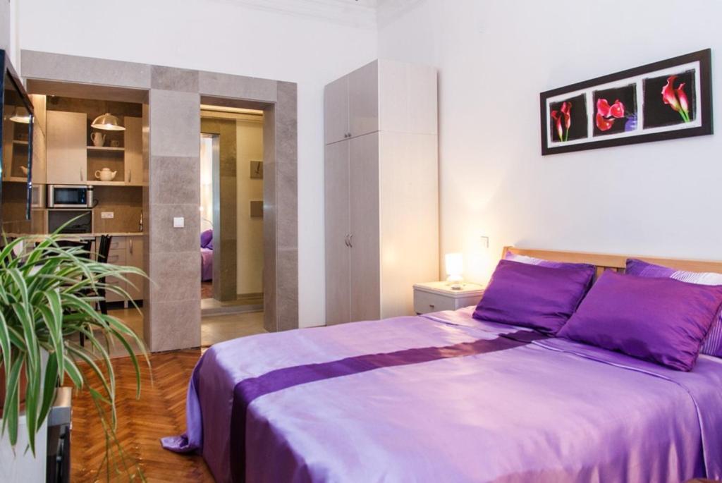 City Center Apartment With Balcony Beograd Eksteriør billede